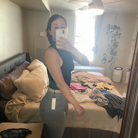 Joah Brown Black Tank Top - Picture 2 of 2